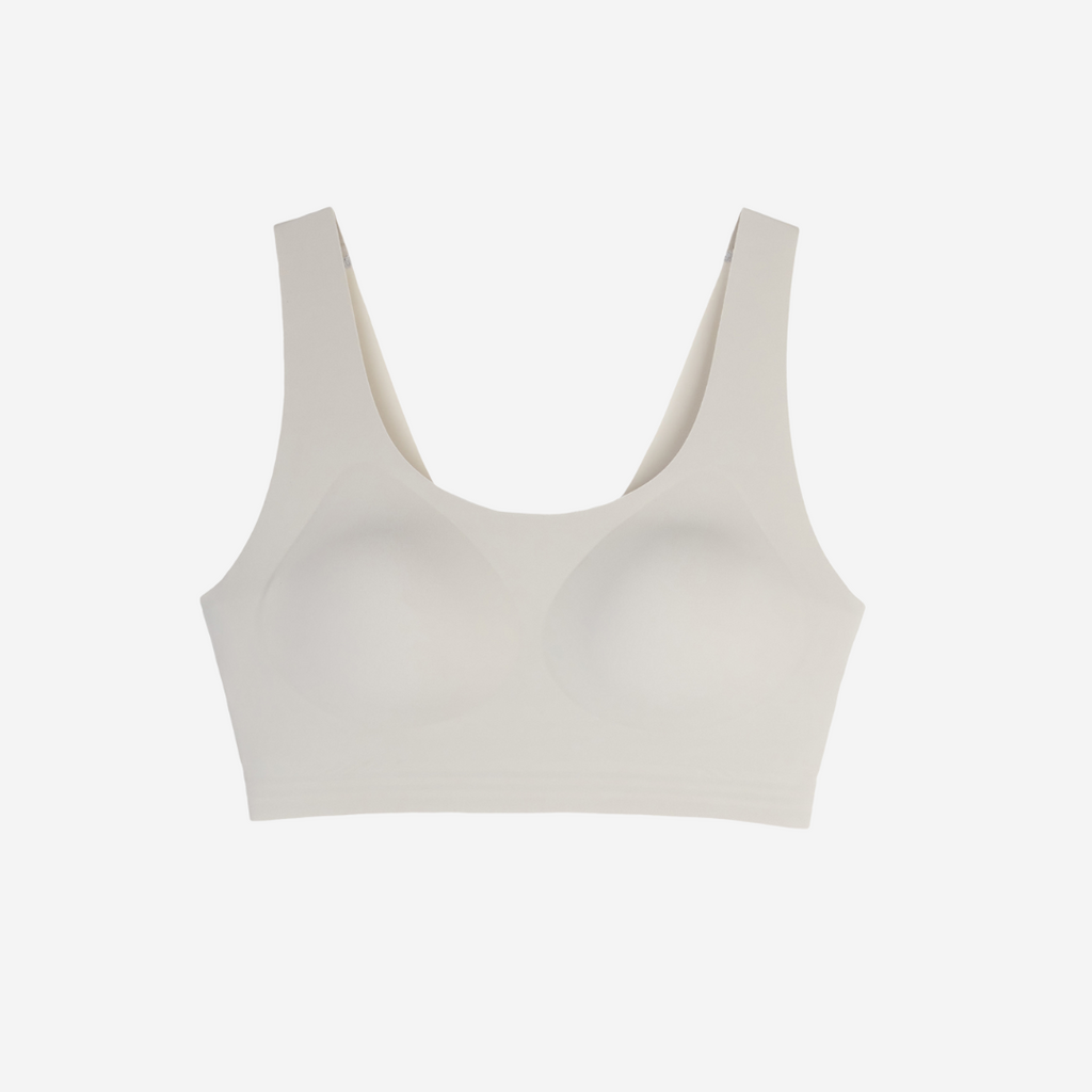 YES! T-shirt bra can be wireless 😀 - Underoutfit